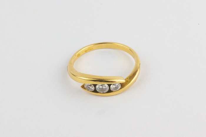 Preview of the first image of 18 kt. Yellow gold - Ring - 0.80 ct Diamond.