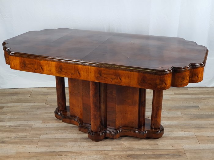Preview of the first image of Art Decò table in walnut briar.