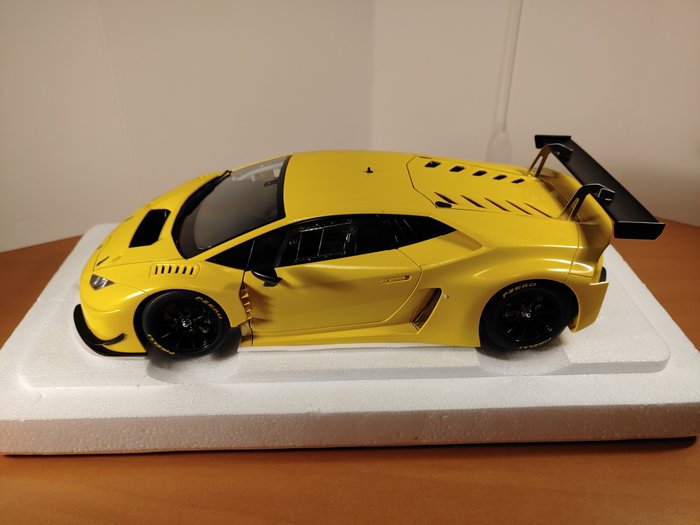 Image 3 of Autoart - 1:18 - Lamborghini Huracán GT3 2015