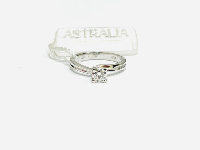 Preview of the first image of Astralia - 18 kt. White gold - Ring - 0.35 ct Diamond.