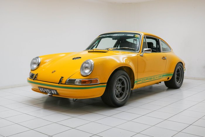 Preview of the first image of Porsche - 911 ST 3.2 - 1976.