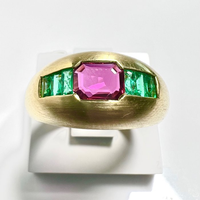 Image 3 of 18 kt. Yellow gold - Ring - 0.40 ct Ruby - 0.60 cents. emeralds