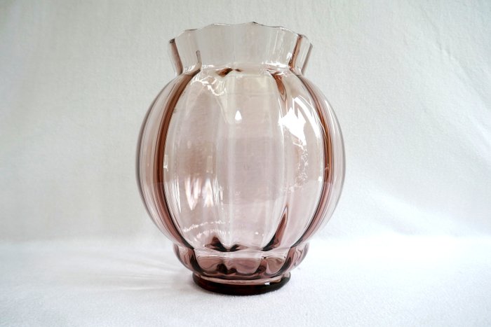 Doyen – Vaas – Optisch geblazen glas