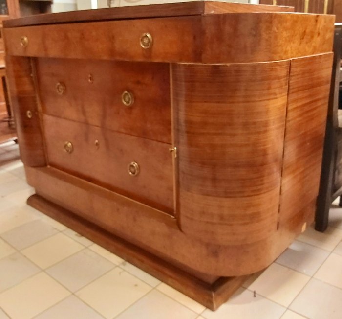Image 3 of Commode