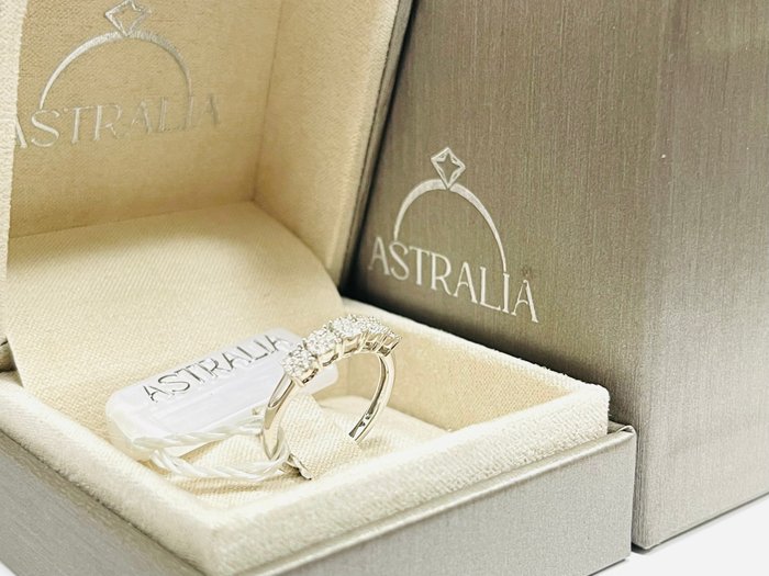 Image 3 of Astralia - 18 kt. White gold - Ring - 0.45 ct Diamond