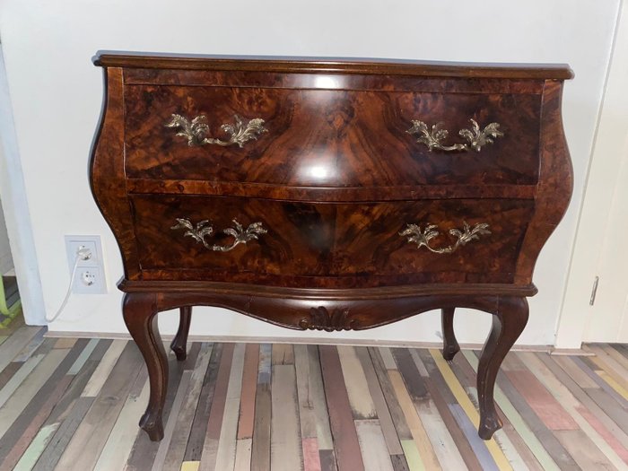 Preview of the first image of Chest of drawers (1) - Burr walnut - 20th century.