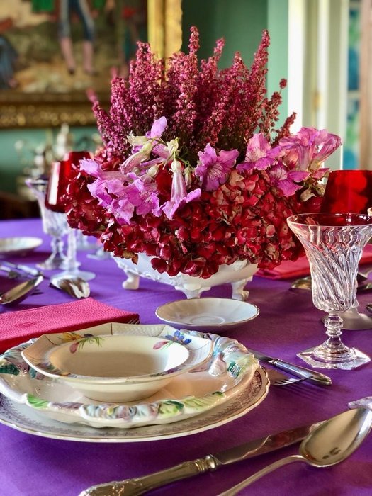 Tischdecke für große Tische, in eleganter, intensiver Lavendelfarbe – 270 x 180 - Tischtuch  - 270 cm - 180 cm