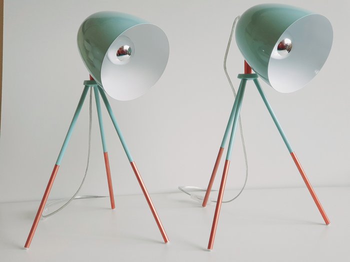 EGLO Leuchten - 檯燈 (2) - 三腳架 - 粉末塗層鋼