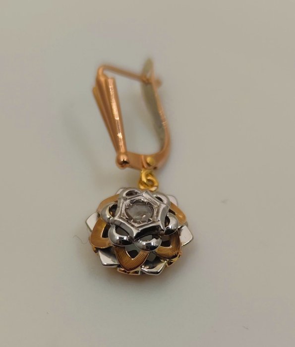 Image 2 of Gold, White gold, Yellow gold - Earring, Earrings Diamond
