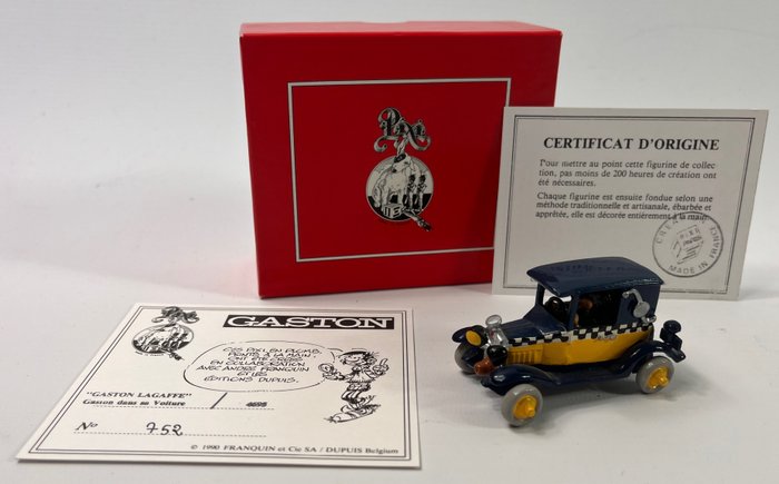 Preview of the first image of Gaston - Pixi 4695 - Figurine Gaston dans sa voiture (petit modèle) - (1990).