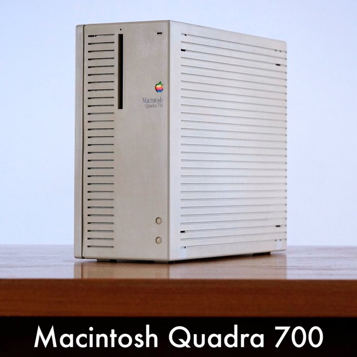 Apple The "Jurassic Mac" Quadra 700 (first Mac minitower) - Macintosh - Cu cutie de schimb