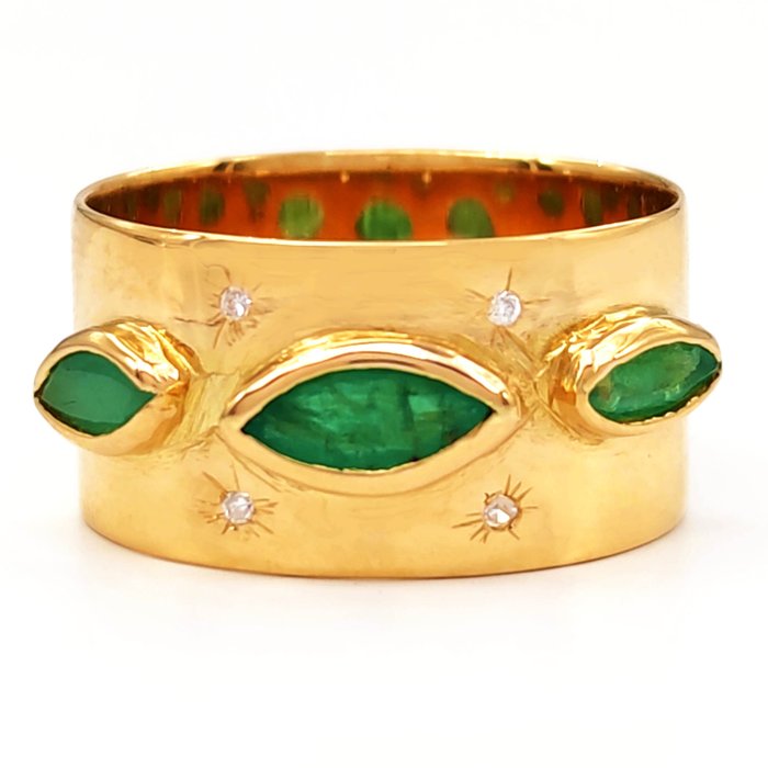 Preview of the first image of 18 kt. Yellow gold - Ring - 2.00 ct Emeralds - Ct 0.03 Diamonds.