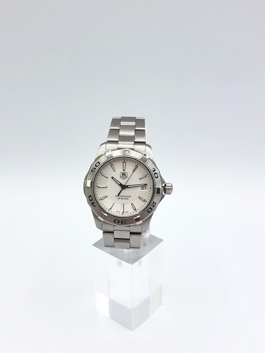 Preview of the first image of TAG Heuer - Aquaracer 300m - WAP1111 - Men - 2011-present.