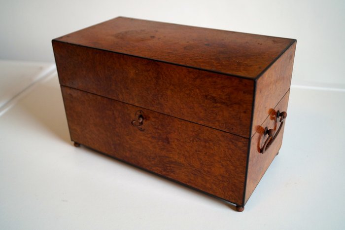 Preview of the first image of Jewellery box - wood-briar - Second half 19th century.