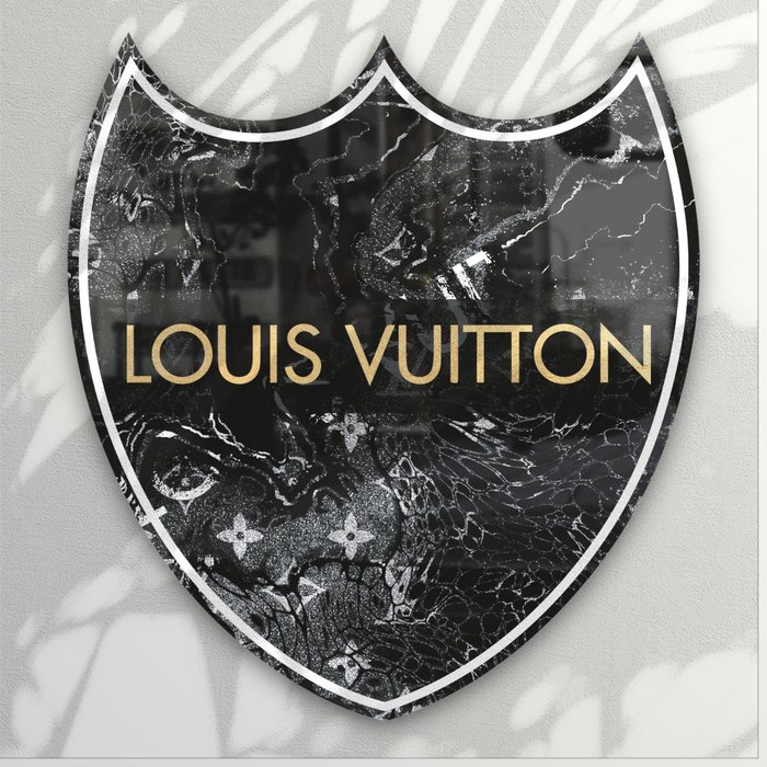 Preview of the first image of DALUXE ART - Louis Vuitton Shield.