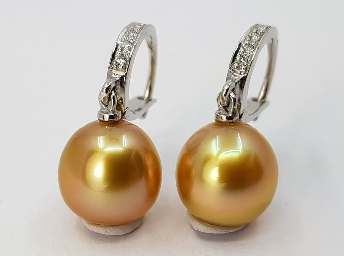 Image 2 of 9x10mm Deep Golden South Sea Pearls - 14 kt. White gold - Earrings - 0.09 ct