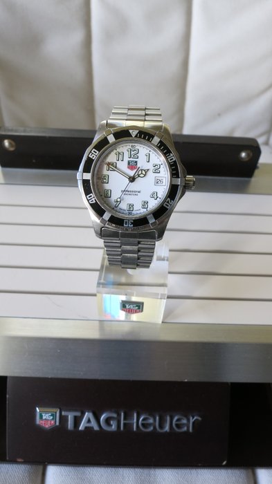 Preview of the first image of TAG Heuer - Professional 200m - Ref. WM1111 - Men - 2011-present.