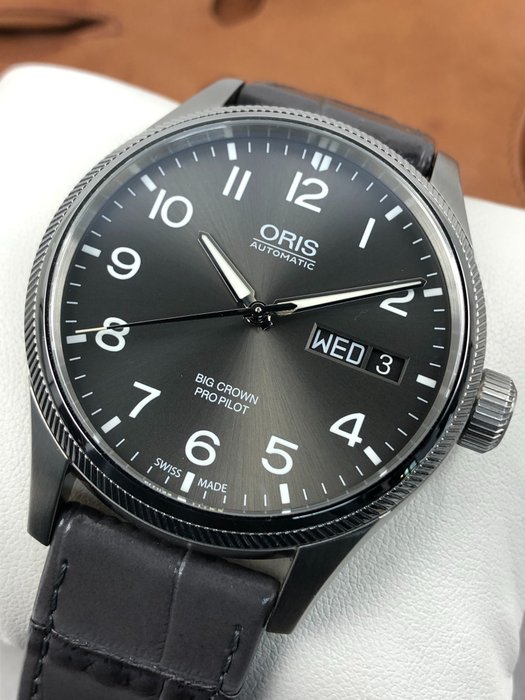 Preview of the first image of Oris - Big Crown Pro Pilot Day Date Automatic - 7698 - Men - 2011-present.