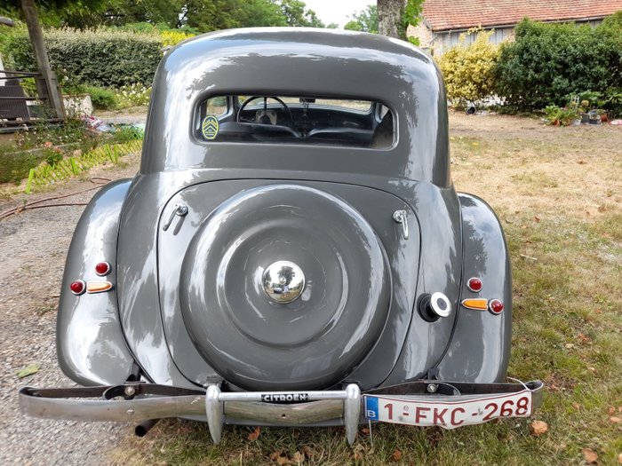 Image 3 of Citroën - traction malle plate 11B - 1952