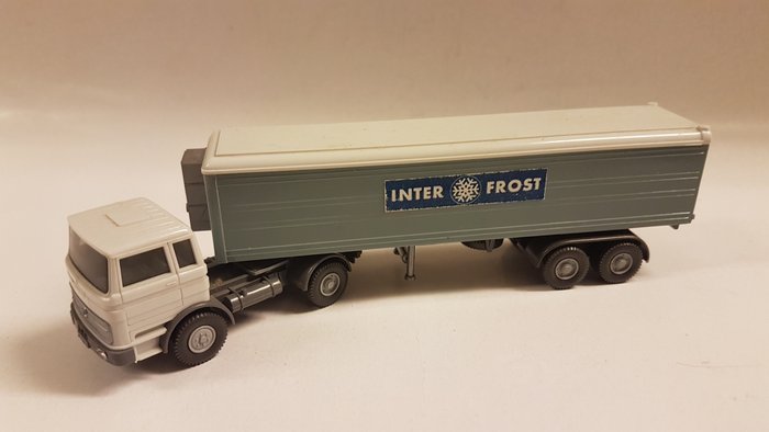 Image 3 of Wiking 1:87 - Model cars - Trucks, documentation and parts