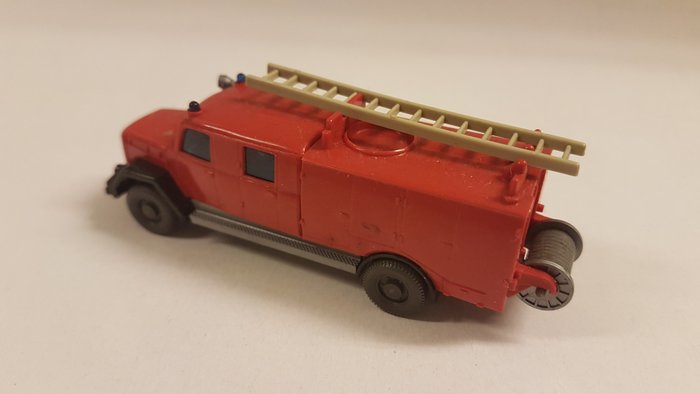 Image 3 of Wiking 1:87 - Model cars - Trucks and bags of parts