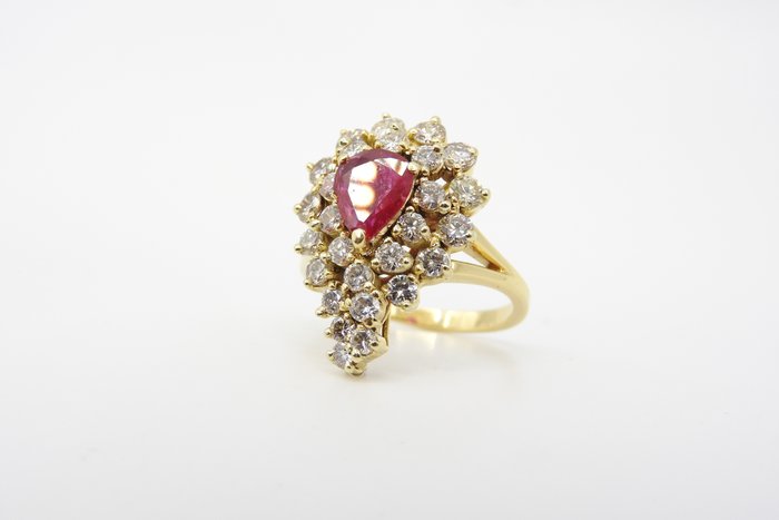 Image 3 of 18 kt. Gold, Yellow gold - Ring - 1.17 ct Ruby - Diamonds