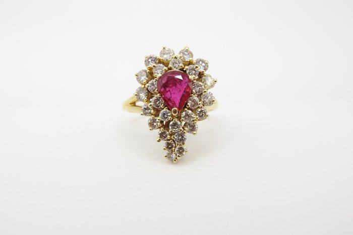 Image 2 of 18 kt. Gold, Yellow gold - Ring - 1.17 ct Ruby - Diamonds