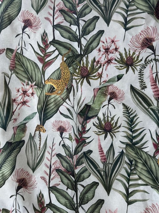 Sanderson hojas estilizadas y tigre estilo jungla retro - Tejido de tapicería