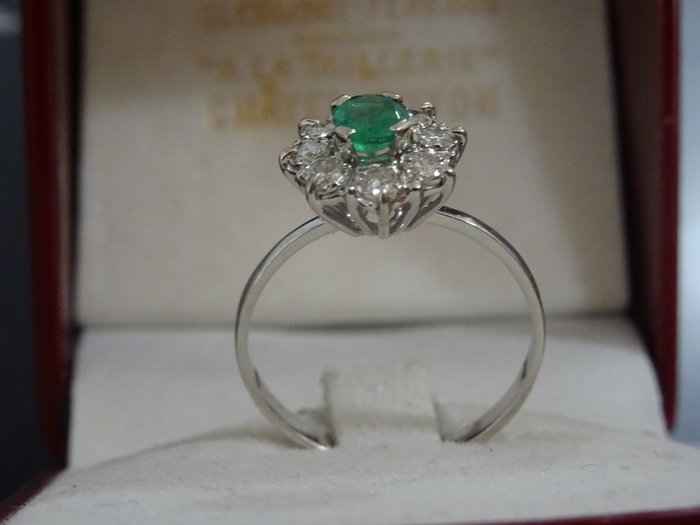 Image 3 of 18 kt. White gold - Ring Emerald - Diamonds