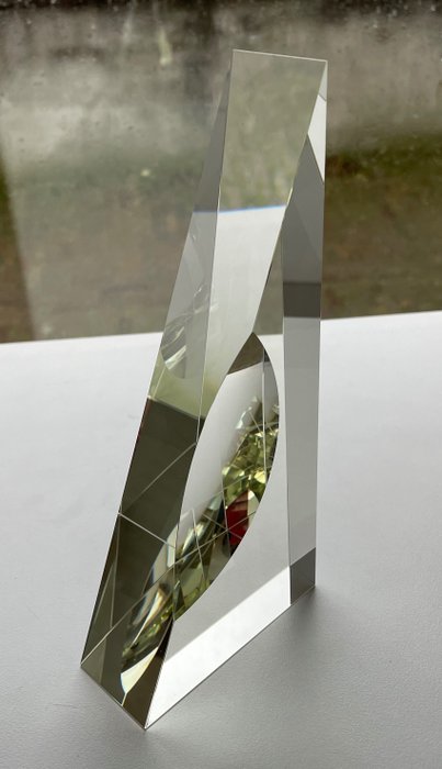 George  Broft - sculptuur, “ TRIANGLE” - 18 cm - Glas