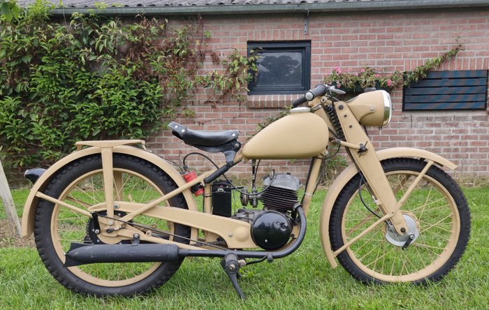 Preview of the first image of Puch - Dubbelzuiger -Ex Wehrmacht - 125 cc - 1941.