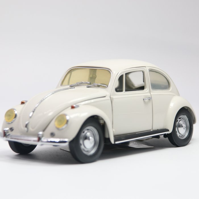 Preview of the first image of Franklin Mint - 1:24 - VW Volkswagen Käfer / Beetle from 1967.
