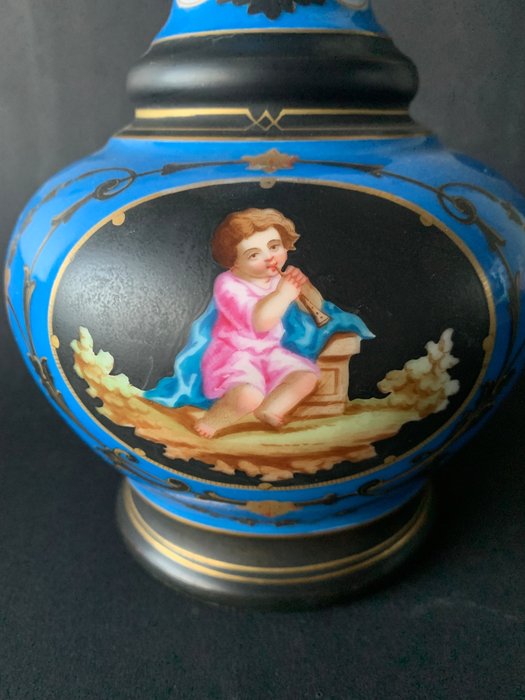 Image 2 of Porcelaine de Paris (?) - vase or oil lamp - Porcelain