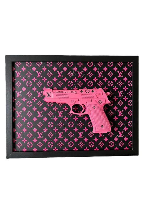AmsterdamArts - The pink Louis gun, cute but dangerous - Catawiki