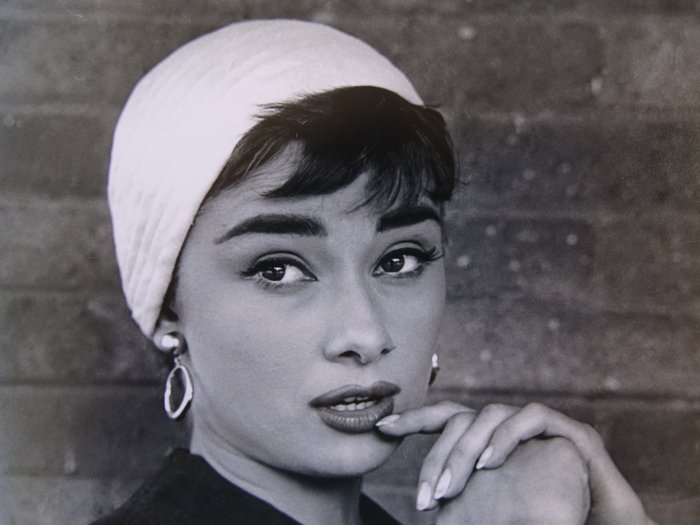 Dennis Stock (1928-2010) - Audrey Hepburn. Long Island,