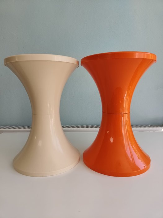 Tam Tam - Stool - Tambouret - Two vintage plastic stools