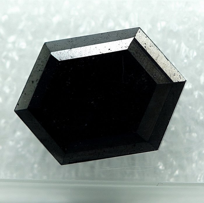 1 pcs Diamant  (Färgbehandlad)  - 5.52 ct - Ej specificerat i labbrapport - Gem Report Antwerpen (GRA)