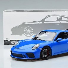 Minichamps 1:18 – Model sportwagen – Porsche 911 GT3 2018 – HQ Diecast model with 4 openings