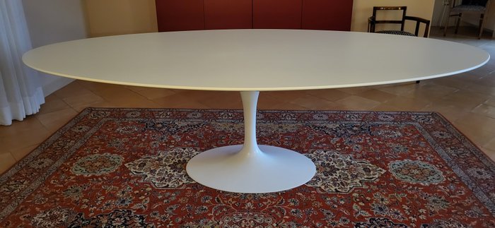 Eero Saarinen - Knoll International - Tavolino da salotto (1) - Sedia Tulip