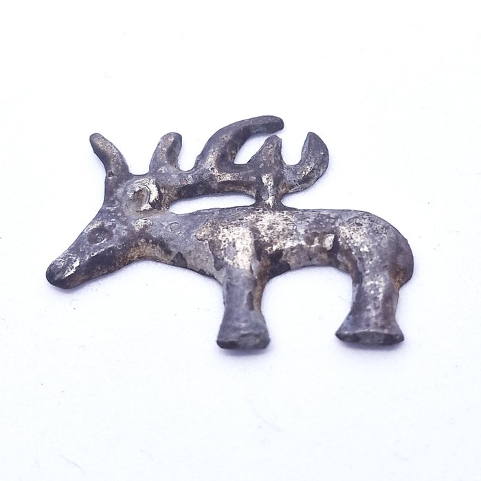 Chinees-Siberisch Zilver Herten Dierenbeeldje Doek Ornament – ex collectie van de familie van de voormalige Sjah van Iran, – (21×7×34 cm)