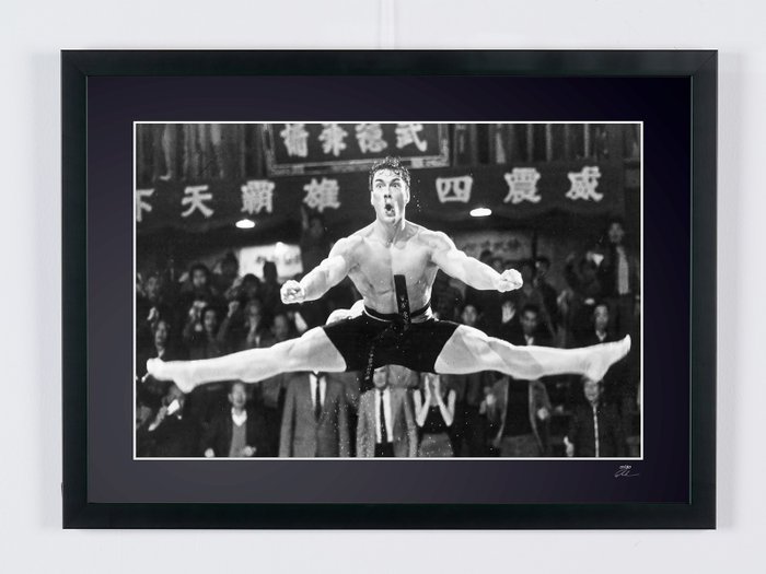 Jean-Claude Van Damme - Bloodsport (1988) - Fine Art Photography - Luxury Wooden Framed 70X50 cm - Limited Edition Nr 0 of 20 - Serial ID 30761 - Original Certificate (COA), Hologram Logo Editor and QR Code