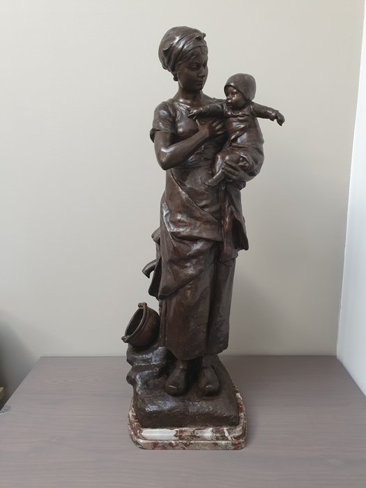Clement Leopold Steiner (1853-1899) - Beeld, grote groep - vrouw met kind aan waterpomp - 75 cm (1) - Brons (gepatineerd) - Eind 19e eeuw