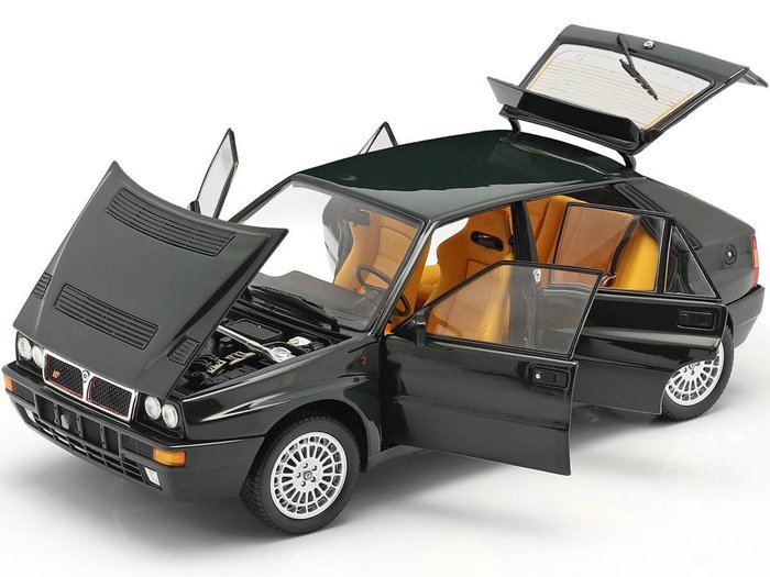 Kyosho 1:18 – 1 – Model hatchback – Lancia Delta HF Integrale – Diecast model with 6 openings