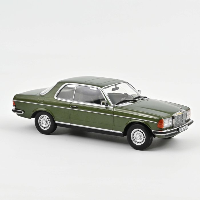 Norev 1:18 - 1 - 模型車 - Mercedes-Benz  280 CE - 1980年