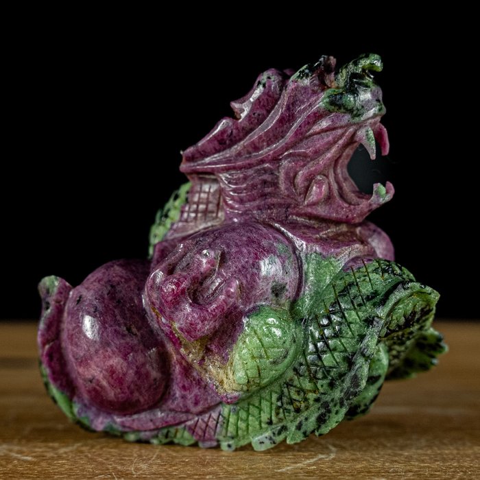 Naturlig A+++ Ruby Dragon Carving Crystal 1773,65 ct- 354.73 g