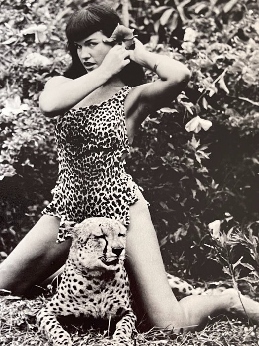 Bunny Yeager (1929-2014) - Pin-Up Bettie Page in Key Biscayne, Florida, 1954.