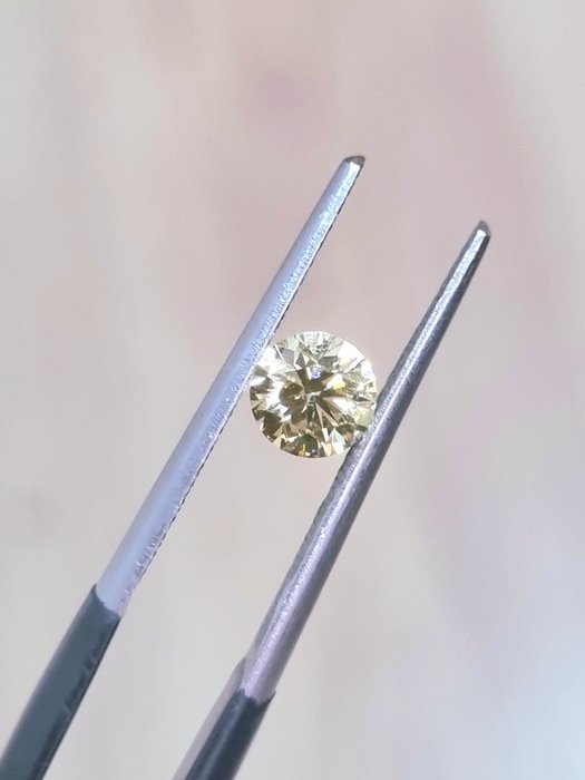 1 pcs 钻石 - 0.50 ct - 圆形 - 淡彩黄 - VS2 轻微内含二级