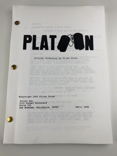 Platoon (1986) - Tom Berenger,  Willem Dafoe and Charlie Sheen - Orion Pictures