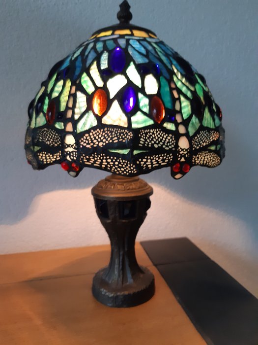 Tiffany stijl tafellamp dragonfly glas in lood - LUMILAMP BV - Lampe de table (1) - En alliage, Vitrail