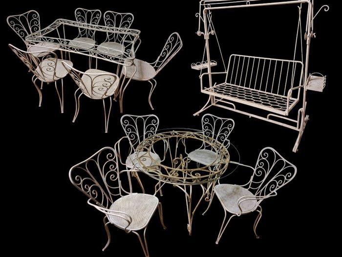 Gartenset: Tisch und sechs Stühle / Schaukelsessel / Tisch mit vier schmiedeeisernen Stühlen
